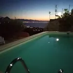 Villa Verde تْشيفالو
